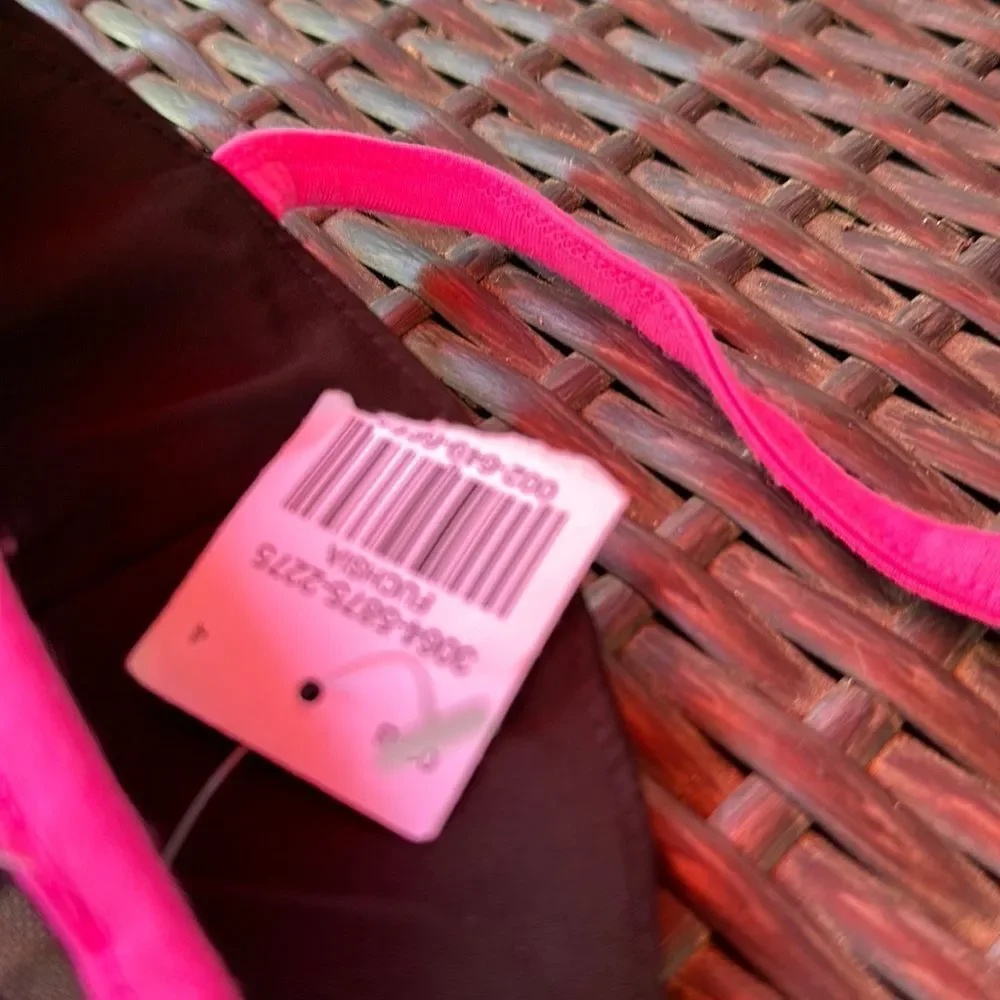 NWT-LOVEJ CROPPED TOP - Picture 4 of 5